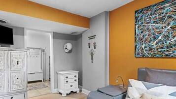 6 camere, Wi-Fi, lenzuola