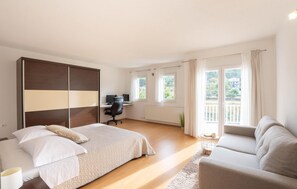 6 Schlafzimmer, Reisekinderbett, kostenloses WLAN, Bettwäsche