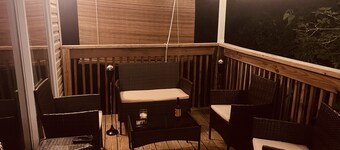 Adorable 3 Bedroom Walking Distance to Stadium & Campus