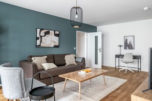 Fernseher, Stereoanlage