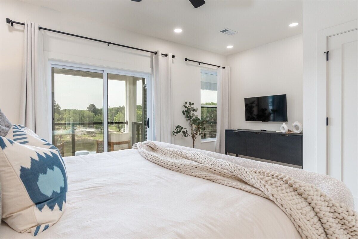 3 bedrooms, WiFi, bed sheets