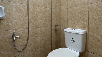 베이직 공용 도미토리 | 욕실 | 샤워 시설, 타월