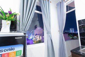 Studio Deluxe | Bàn, phòng cách âm, truy cập Internet không dây miễn phí