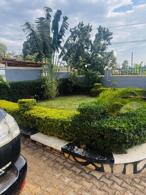 Jardines del alojamiento