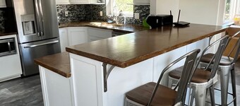  Three bedroom home near the University of New Mexico and heart of Albuquerque