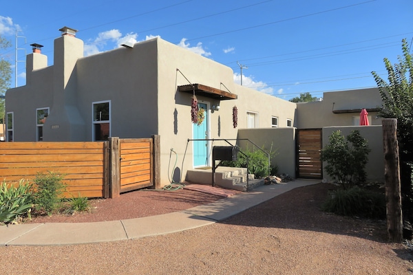 View from Wilson Place showing gravel driveway.
