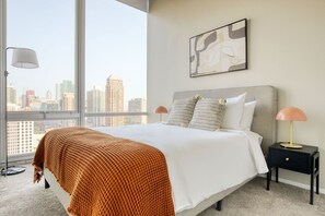 2 bedrooms, iron/ironing board, WiFi, bed sheets - Premium South Loop 2BR w/ Gym & Roof, nr Grant Park, by Blueground (Chicago)