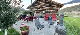 gorgeous modern cabin on private ranch