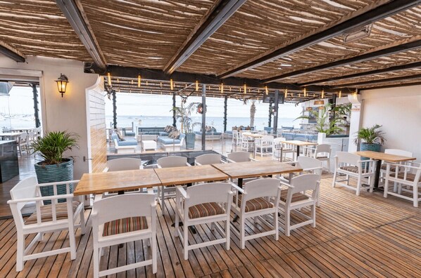 Restaurant - Hotel Kinova (Salinas)