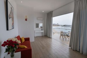 Living area - Hotel Kinova (Salinas)