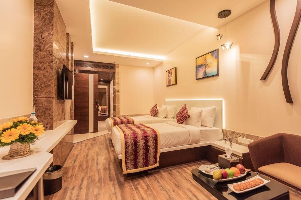 Minibar, desk, soundproofing, free WiFi