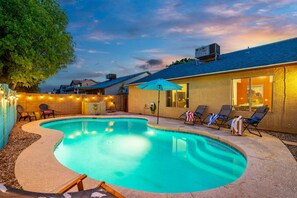 Een verwarmd zwembad