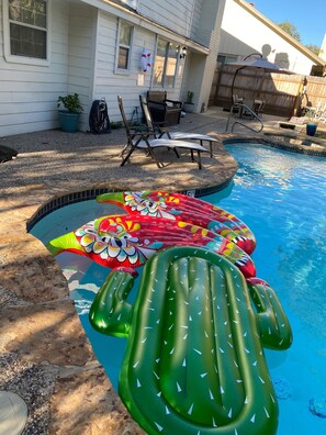 Piscine extérieure, piscine chauffée