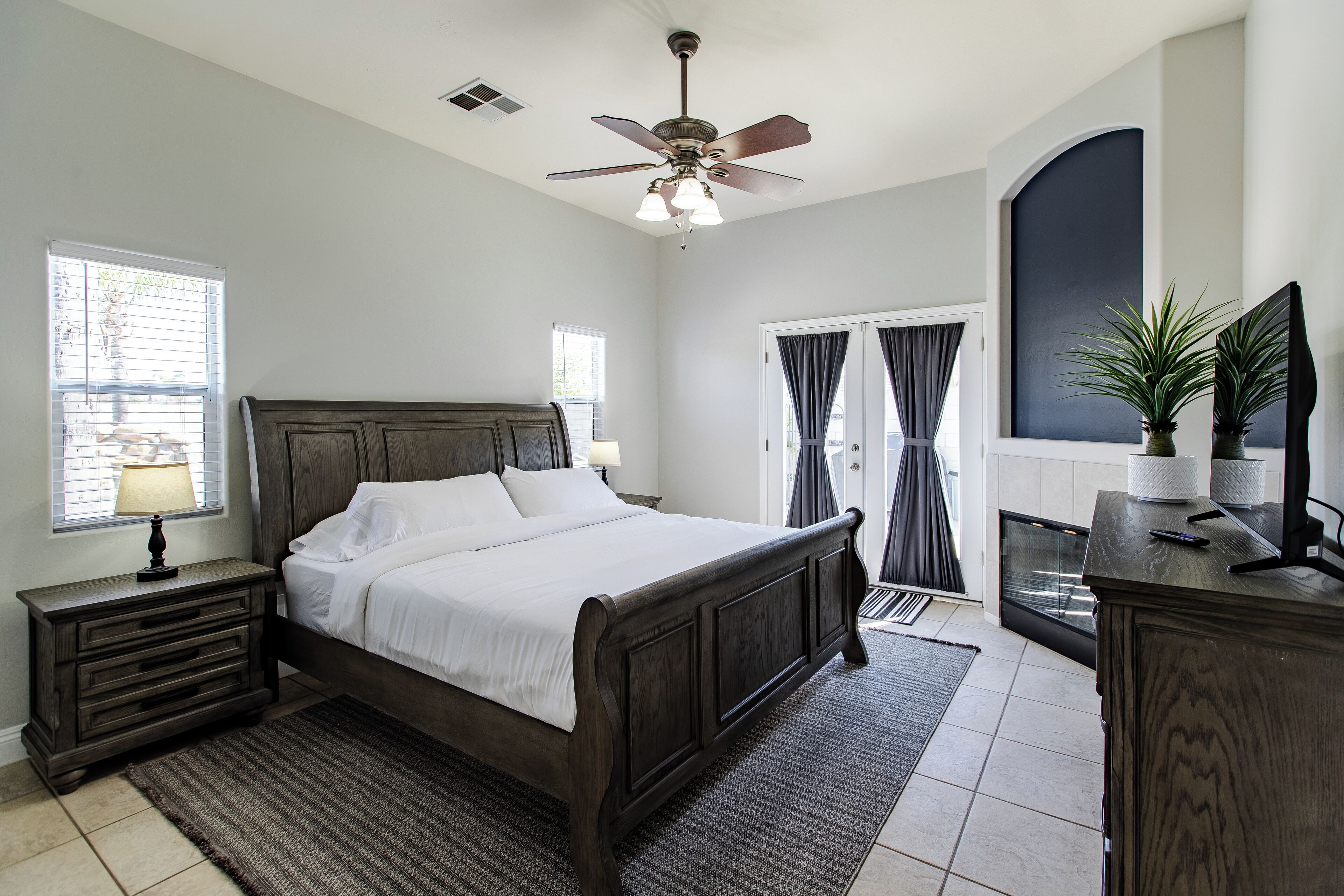 4 bedrooms, iron/ironing board, travel crib, free WiFi