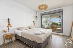 3 chambres, coffre-fort, fer et planche à repasser