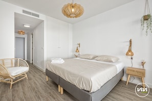 3 bedrooms, in-room safe, iron/ironing board, free WiFi
