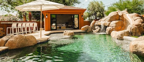 Piscine extérieure, piscine chauffée