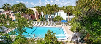 Island Palms Retreat