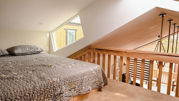 1 bedroom, iron/ironing board, travel crib, free WiFi