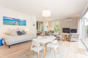 TV, fireplace - Coolart Studios: Studio Two (Balnarring)