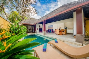 Design villa | Woonruimte | Flatscreentelevisie