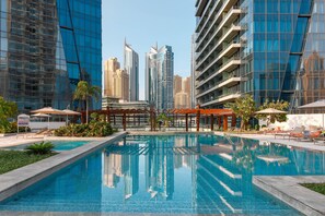 Pool - Big, Bright, Luxury Marina View Apt near Beach (Dubai)