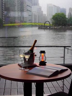 In-room dining - PETALS TOKYO - Floating Hotel (Tokyo)