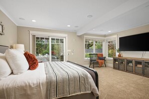 Unclassified image, 5 of 48, button - World Renowned Roloff Farms, Billiards, Game Room, On Acres of Farmland (Hillsboro)