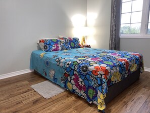Room - Home stay Canada (Brampton)