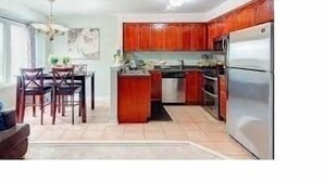 Living area - Home stay Canada (Brampton)