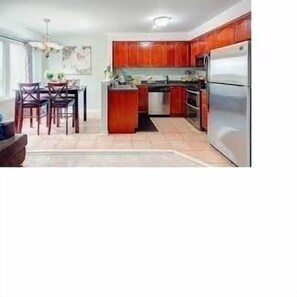 Living area - Home stay Canada (Brampton)