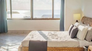 4 bedrooms, iron/ironing board, WiFi, bed sheets - Double Views: Sea & Lagoon · VIP Villa (CancÃºn)