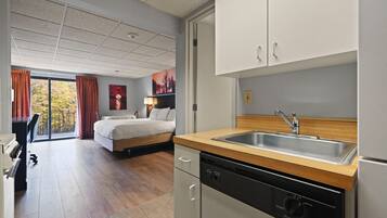 1 bedroom, premium bedding, individually decorated