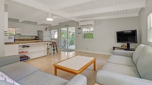 Exterior - 5811 Lauder St (Fort Myers Beach)