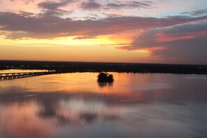 独立别墅 (9073 Prosperity Way) | 外观