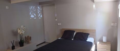 2 bedrooms, free WiFi, bed sheets