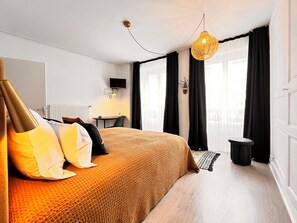 Comfort Double Room | Premium bedding, down comforters, Select Comfort beds, free WiFi