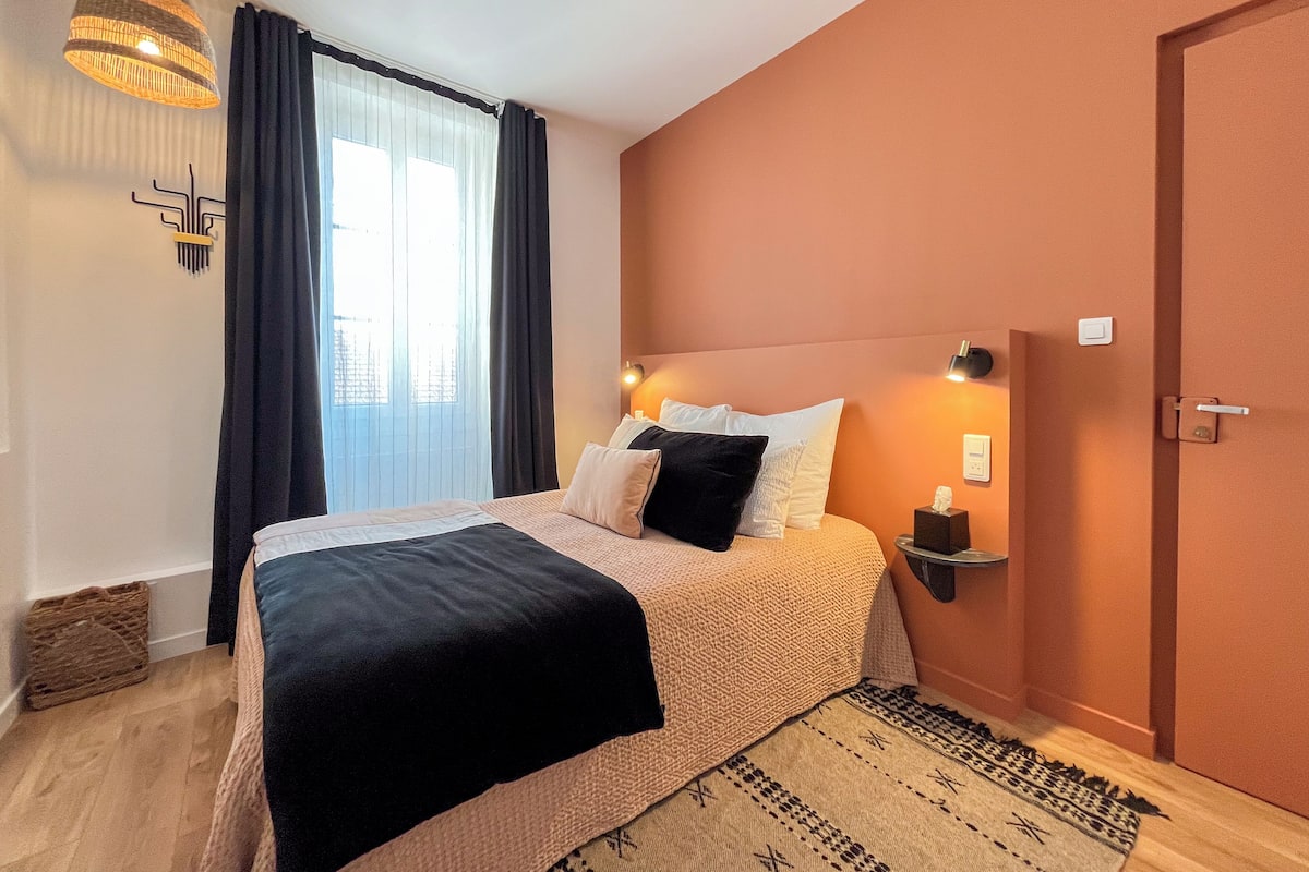Economy Double Room (sanitaires partagés sur le palier) | Premium bedding, down comforters, Select Comfort beds, free WiFi