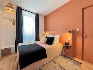 Economy-Doppelzimmer (sanitaires partagés sur le palier) | Hochwertige Bettwaren, Daunenbettdecken, Select-Comfort-Betten