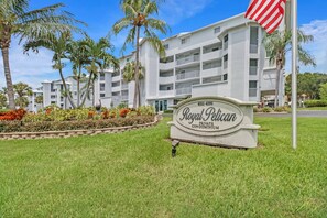 Exterior - 4541 Bay Beach Ln #345 (Fort Myers Beach)
