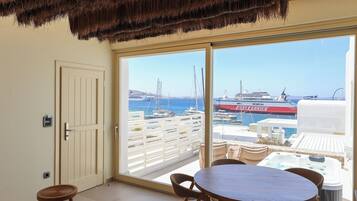 Executive Suite, Hot Tub | Water view