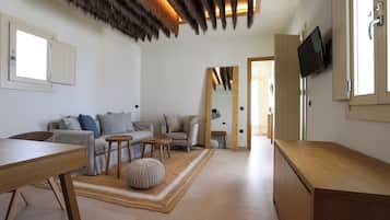 Superior Suite with Outdoor Hot Tub