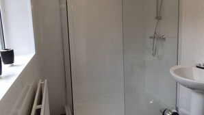 Deluxe Double Room, 1 Katil Kelamin (Double) | Bilik Mandi | Pancuran mandi, pengering rambut 