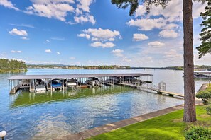 Marina - Hot Tub Access: Fantastic Condo in Hot Springs! (Hot Springs)