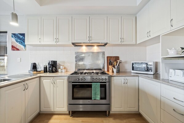 Fridge, microwave, oven, dishwasher