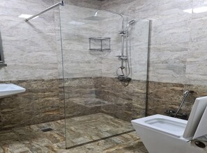 Slippers, towels, soap, toilet paper - North West Hotel (Baku)