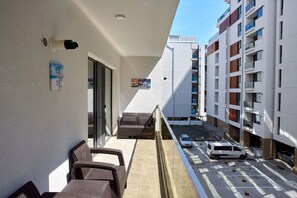 Comfort Room | Terrace/patio