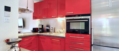 Fridge, microwave, dishwasher