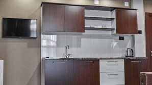 Royal Apartment | Private kitchen | Fridge