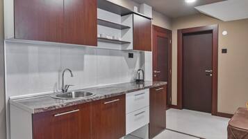 Royal Apartment | Private kitchen | Fridge